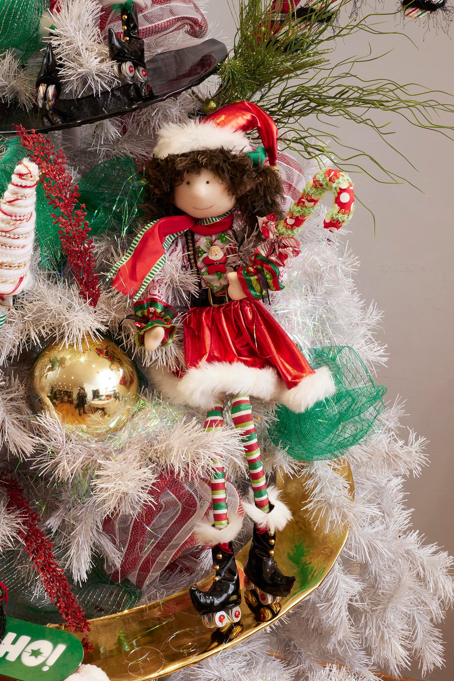 muñeca duende duenda patinador de ruedas, merry christmas, falda, bastón caramelo, santa claus, navidad, roller skaters, xmas handmade hecho a mano, verde, rojo, blanco, dorado, negro, queca designs